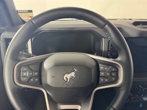 Used 2025 Ford Bronco Badlands AWD/4WD image 12