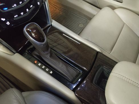 Used 2016 Cadillac XTS Luxury FWD image 26