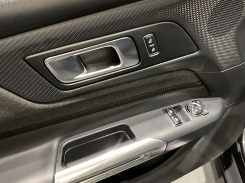 Used 2024 Ford Mustang Coupe image 7