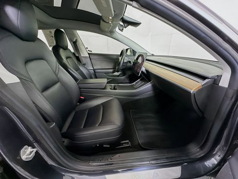 Used 2018 Tesla Model 3 Long Range image 29