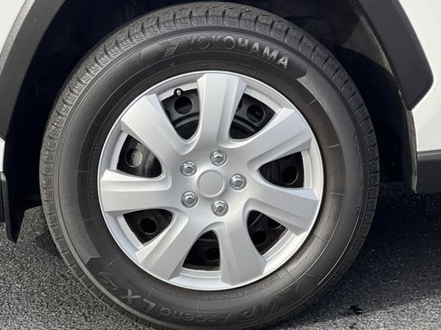 Used 2020 Toyota RAV4 LE image 13