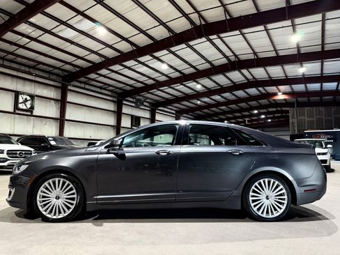 Used 2017 Lincoln MKZ Reserve AWD/4WD image 8