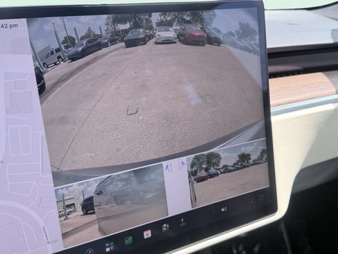 Used 2025 Tesla Model S AWD/4WD image 66