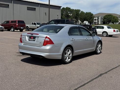Used 2012 Ford Fusion SE FWD image 3