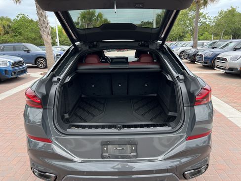Used 2026 BMW X6 xDrive40i AWD/4WD image 32