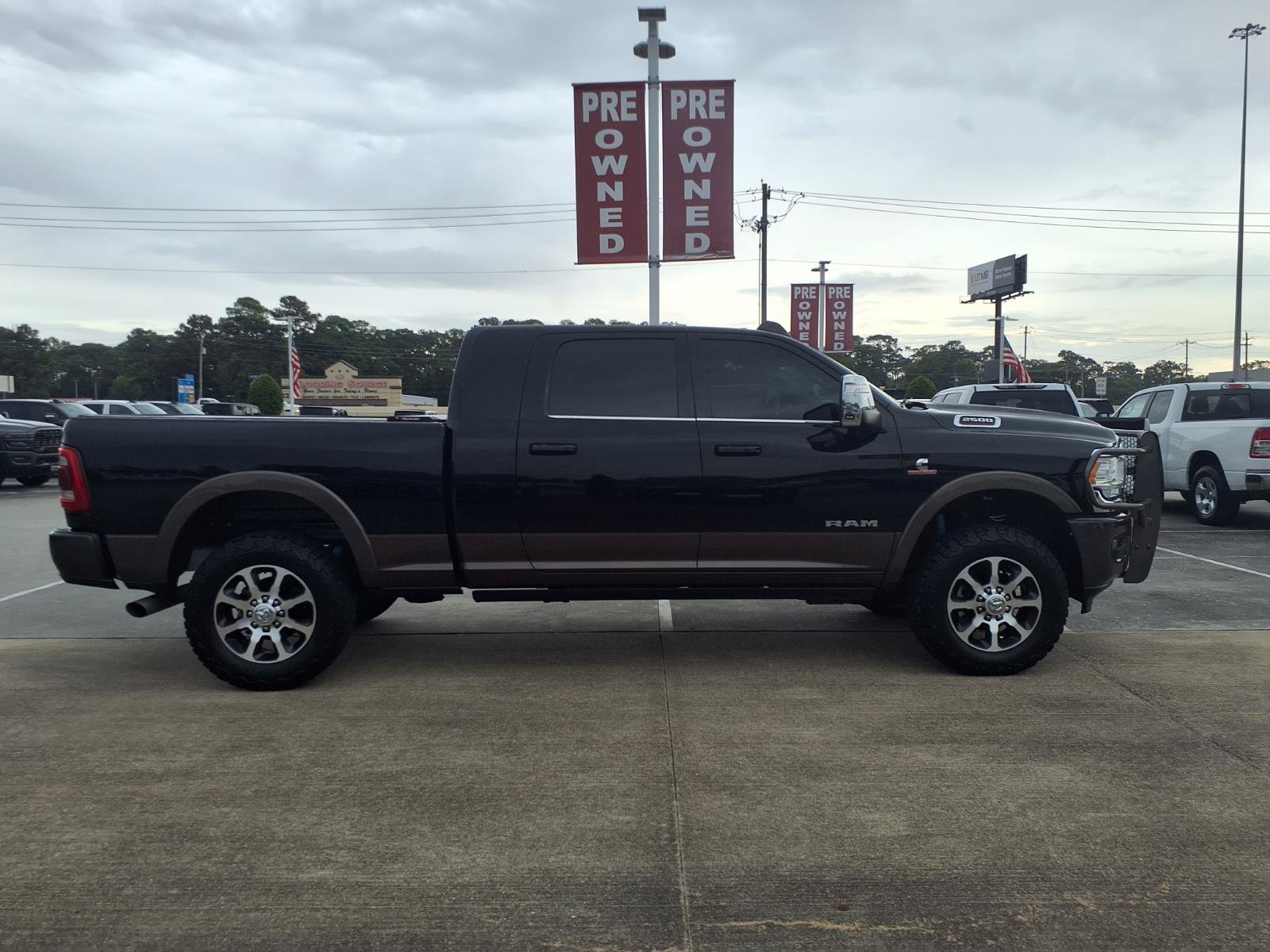 Used 2024 RAM 2500 Limited w/ Towing Technology Group AWD/4WD image 8