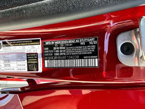 Used 2024 Mercedes-Benz GLC 300 4MATIC image 17