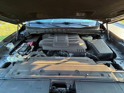 Used 2021 Nissan Titan PRO-4X w/ Pro-4x Convenience Package AWD/4WD image 12