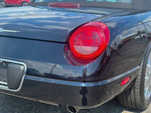 Used 2002 Ford Thunderbird RWD image 15