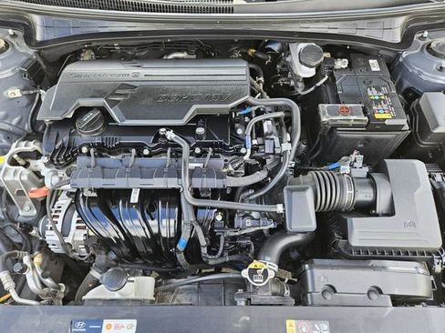 Used 2024 Hyundai Elantra SEL image 29