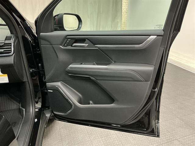 New 2026 GMC Acadia Elevation w/ LPO, Floor Liner Package AWD/4WD image 37