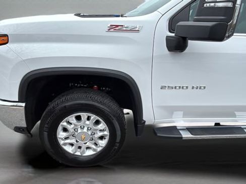 Used 2024 Chevrolet Silverado 2500 LTZ w/ LTZ Plus Package image 34
