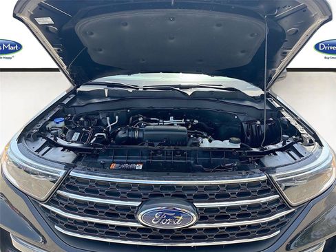 Used 2024 Ford Explorer XLT w/ Equipment Group 202A RWD image 29