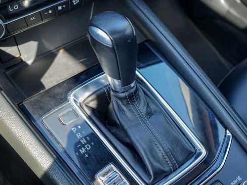 Used 2019 MAZDA CX-5 Touring FWD image 12