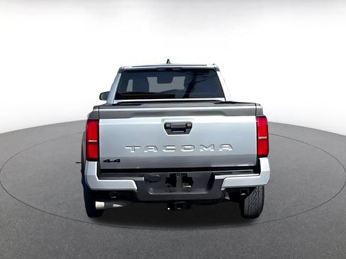 Used 2025 Toyota Tacoma TRD Off-Road AWD/4WD image 9