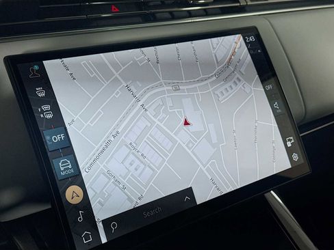 Used 2024 Land Rover Range Rover Sport SE image 16