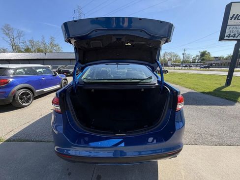 Used 2017 Ford Fusion SE w/ Fusion SE Technology Package FWD image 21