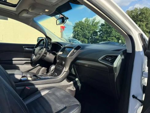 Used 2016 Ford Edge SEL w/ Equipment Group 201A AWD/4WD image 19