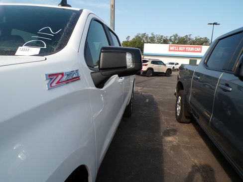New 2026 Chevrolet Silverado 1500 RST w/ Safety Package AWD/4WD image 9