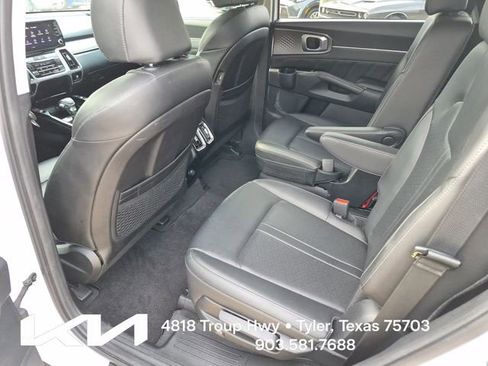 Certified 2023 Kia Sorento SX FWD image 30