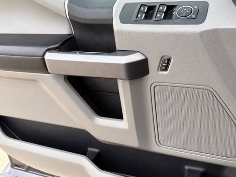 Used 2020 Ford F150 XLT image 28