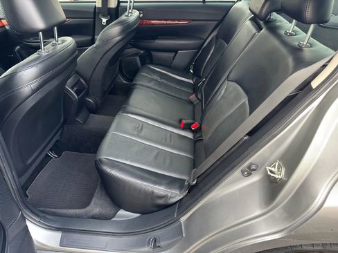 Used 2011 Subaru Legacy 2.5i Limited image 9