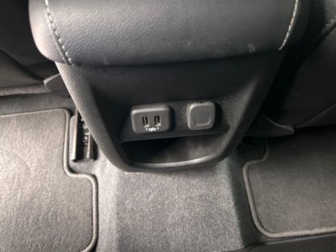 Used 2020 GMC Canyon SLE w/ Driver Alert Package image 30