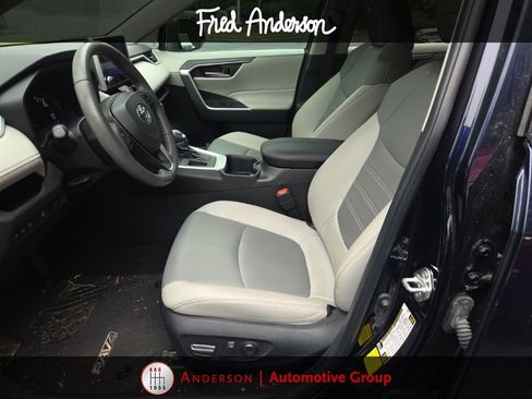 Used 2023 Toyota RAV4 XLE Premium FWD image 2