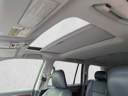 Used 2016 Lexus GX 460 w/ Premium Package AWD/4WD image 19