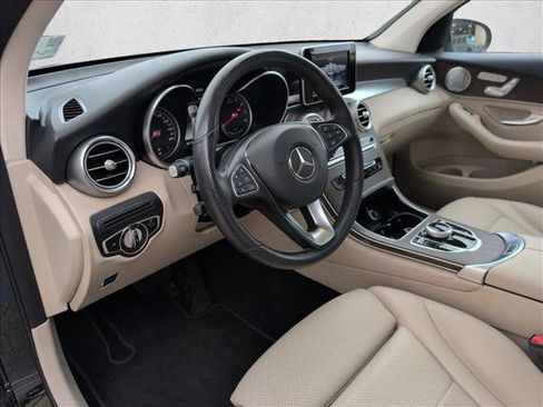 Used 2019 Mercedes-Benz GLC 350e 4MATIC image 10