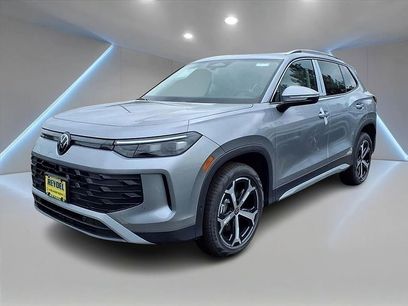 New 2025 Volkswagen Tiguan SE