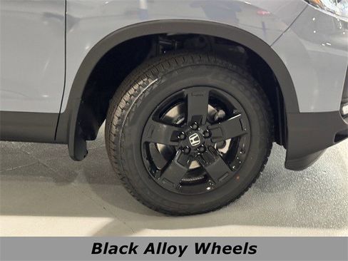 New 2026 Honda Ridgeline Black Edition image 7