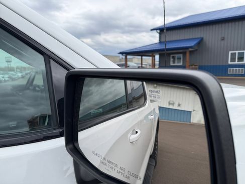 Used 2023 GMC Sierra 1500 AT4 w/ Technology Package AWD/4WD image 26