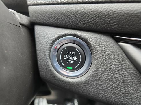 Used 2024 Cadillac XT4 Premium Luxury image 29