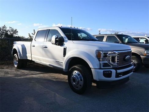 Used 2022 Ford F450 Platinum w/ FX4 Off-Road Package image 20