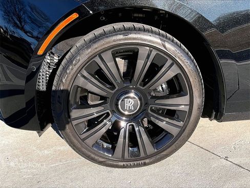 Certified 2022 Rolls-Royce Ghost image 10