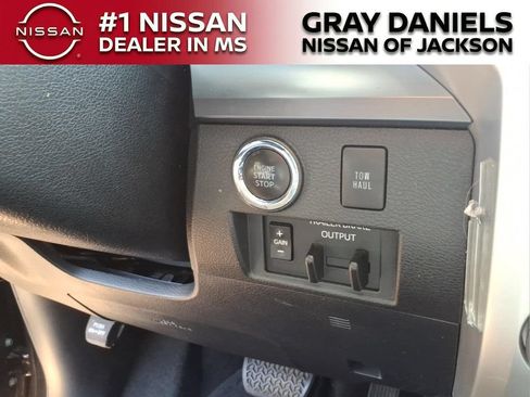 Used 2020 Toyota Tundra Platinum AWD/4WD image 17