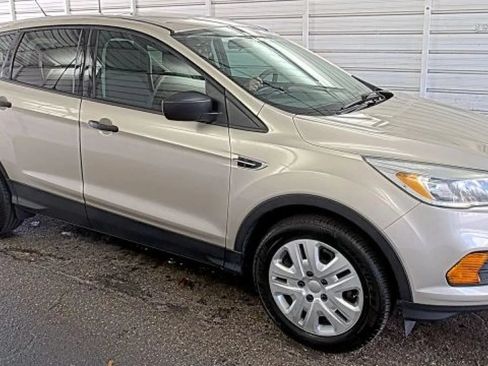 Used 2017 Ford Escape S FWD image 11