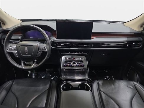 Used 2023 Lincoln Nautilus Reserve w/ Equipment Group 201A image 9