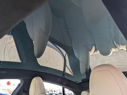 Used 2021 Tesla Model S Plaid image 14