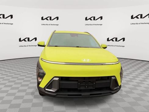 Used 2024 Hyundai Kona SEL AWD/4WD image 3