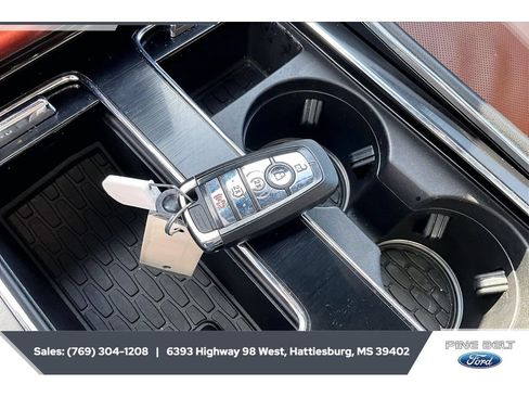 Used 2023 Lincoln Aviator Reserve w/ Equipment Group 201A RWD image 9