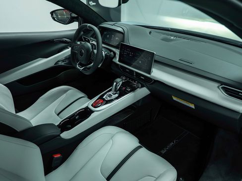 New 2026 Lotus Emira SE image 2