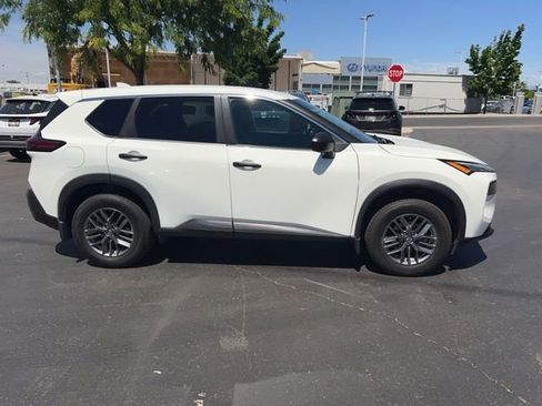 Used 2021 Nissan Rogue S AWD/4WD image 6