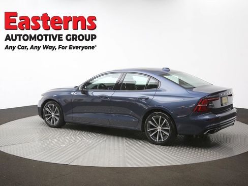 Used 2022 Volvo S60 B5 Momentum image 62
