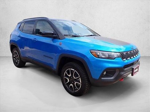 New 2025 Jeep Compass Trailhawk image 4