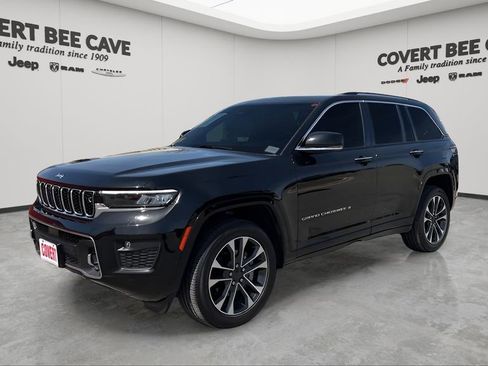 Used 2023 Jeep Grand Cherokee Overland w/ Adv Protech Group III image 3