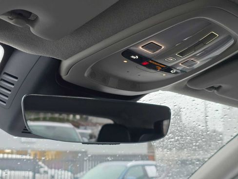 Used 2023 Volvo XC40 B5 Ultimate w/ Protection Package Premier image 28