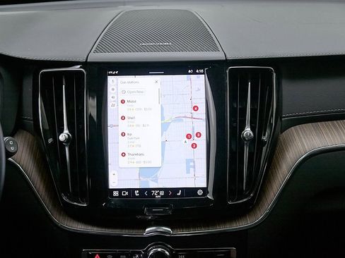 Certified 2023 Volvo XC60 B5 Ultimate image 32