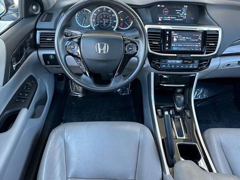Used 2017 Honda Accord EX-L image 16